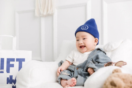 江阴宝宝躺着吃奶有影响吗 江阴宝宝躺着吃奶有影响吗